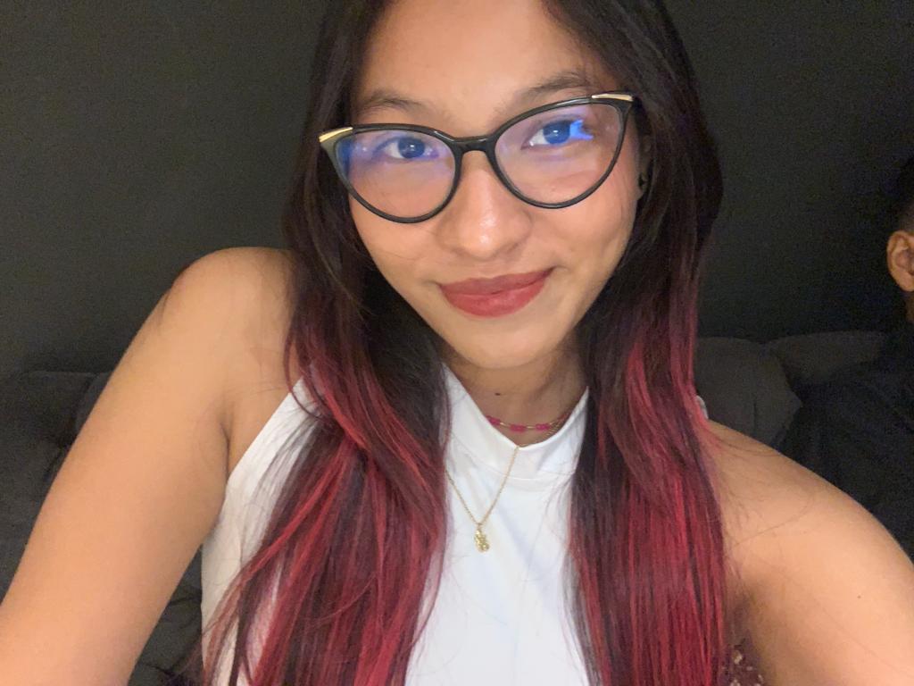 Retrato profesional de la CEO de Markethink, empresa de marketing digital en Santa Marta.